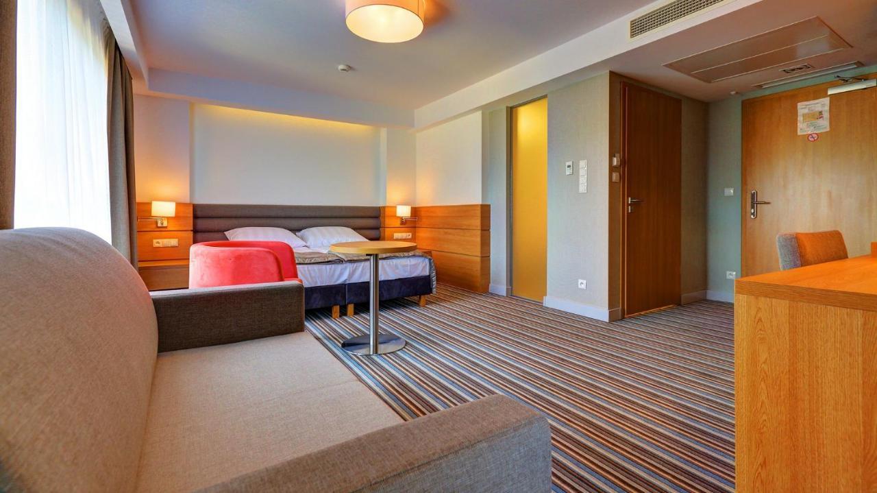 Hotel Skal Medi Spa & Resort Ustronie Morskie Ngoại thất bức ảnh